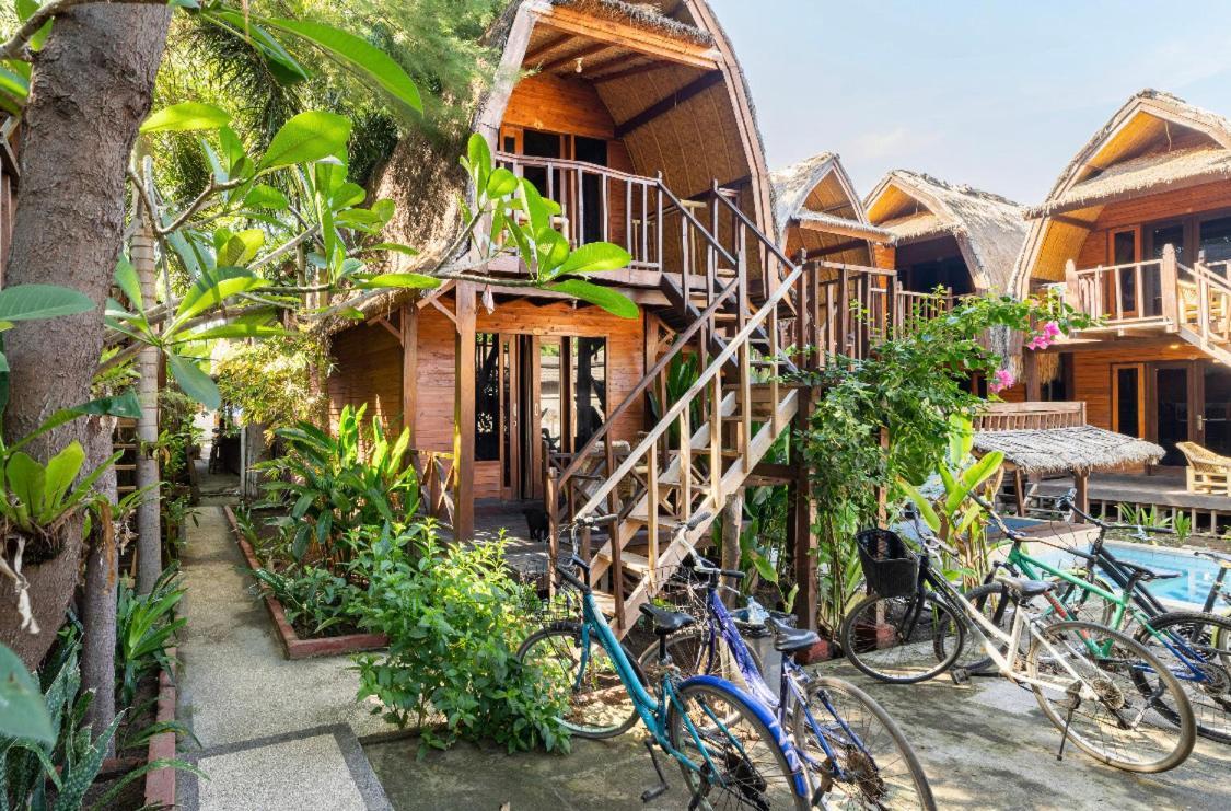 Deep House Bungalows Gili Trawangan Buitenkant foto